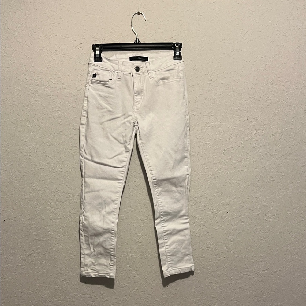KanCan White Capri Denim